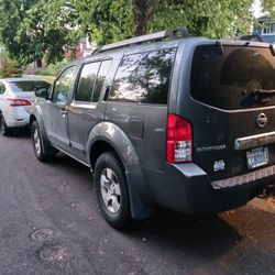 2005 nissian pathfinder