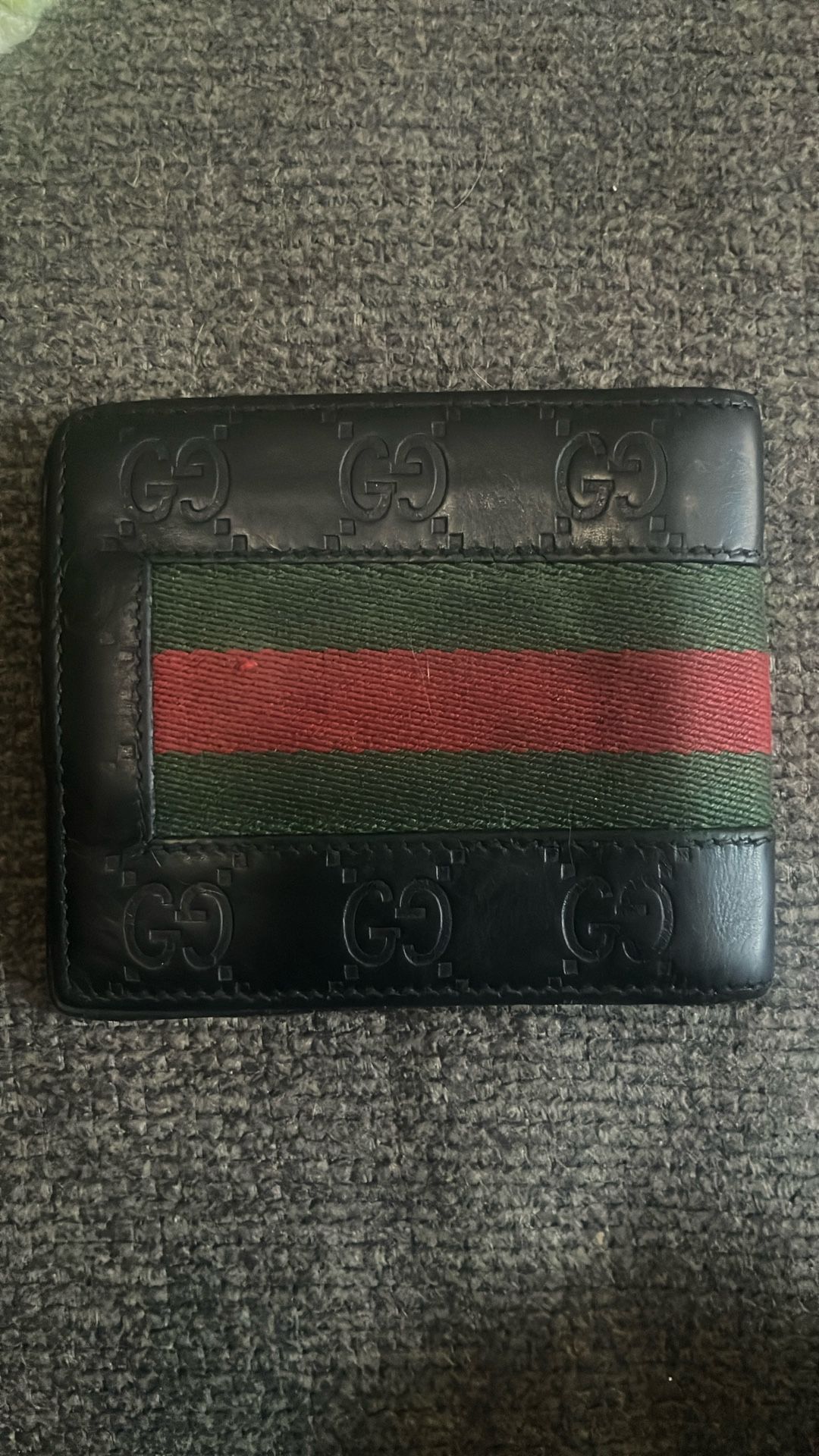 Gucci GG Supreme Signature Web wallet