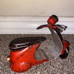 Red Metal VESPA VINTAGE Look SCOOTER decoration