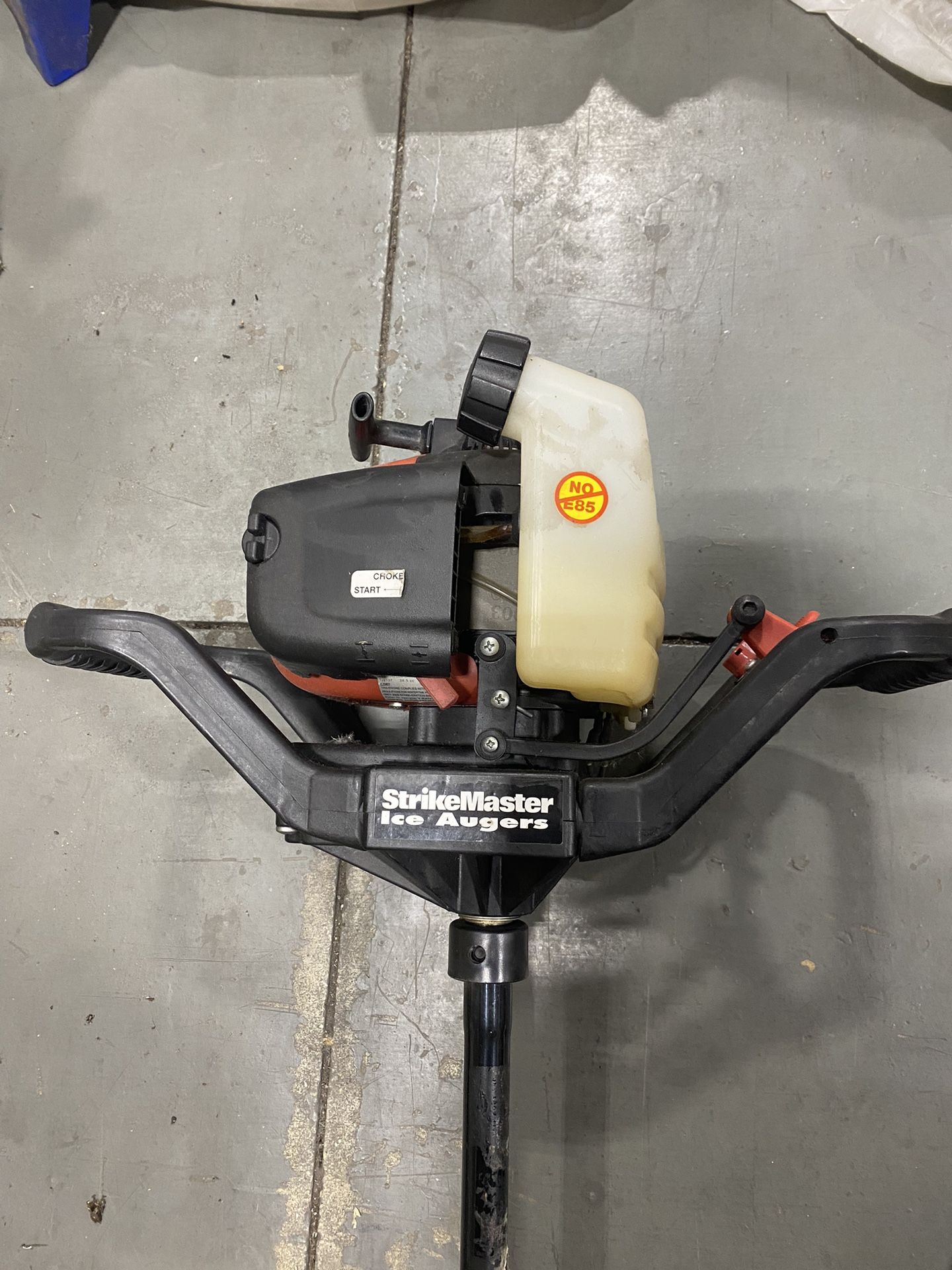 STRIKE KING Ice Auger
