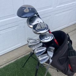 ⛳️🌸  Women’s Golf Clubs And Bag. 