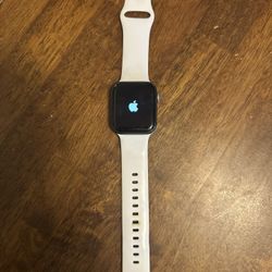 Apple Watch Series 4 Nike Edition GPS + Cellular