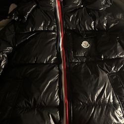 Moncler puffer Hooded 