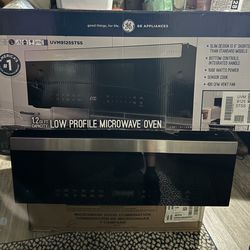 *NEW*  GE  APPLIANCES LOW PROFILE MICROWAVE 