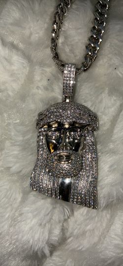S925 and Vvs1 moissanite pendants