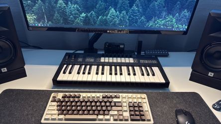 Novation Launchkey 37 Midi Keyboard MK3