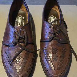 Mens Brown Leather Shoes. Size 9.5