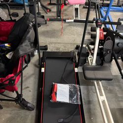 New walking pad with handle and screen 