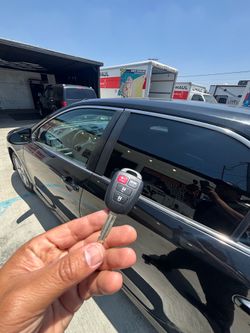 Llaves de autos / car keys and remotes
