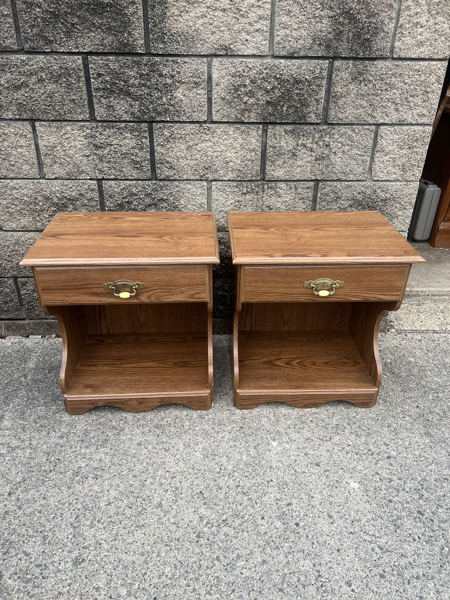 matching mini nightstands 