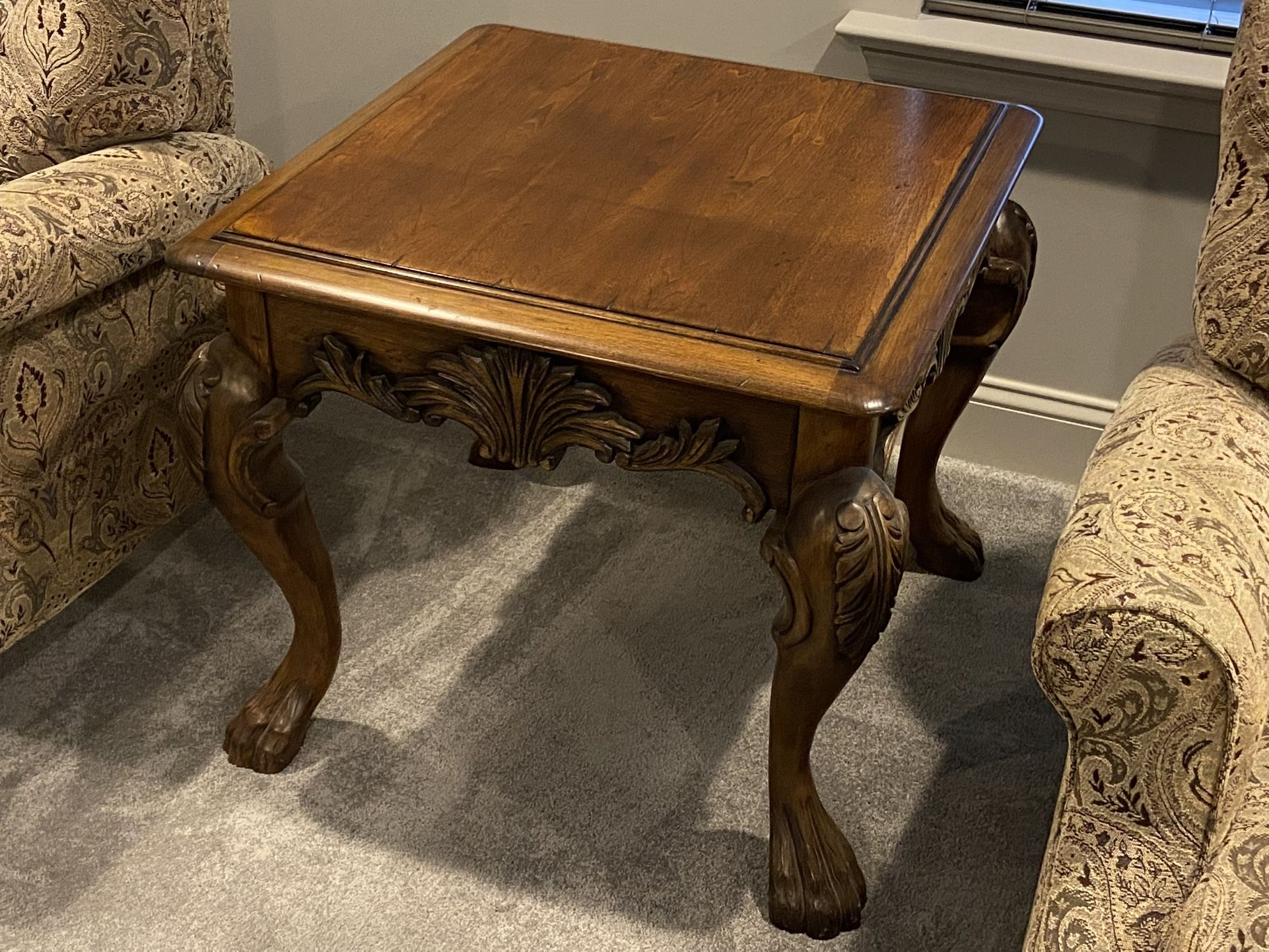Ornate Vintage Accent Table – Hand-Carved Solid Wood