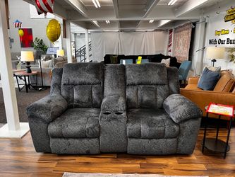 Manual Reclining Loveseat