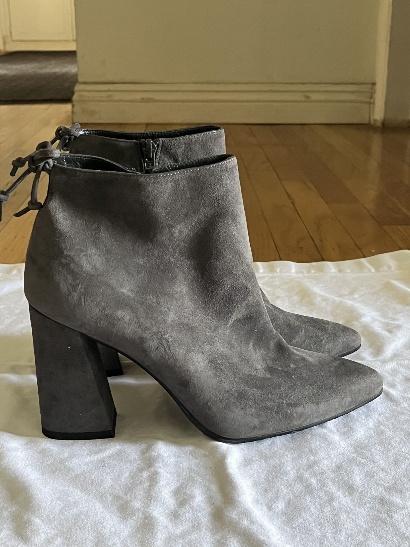 Stuart Weitzman “GRANDIOSE” Pointy Toe Boot NWOB SZ 9.5