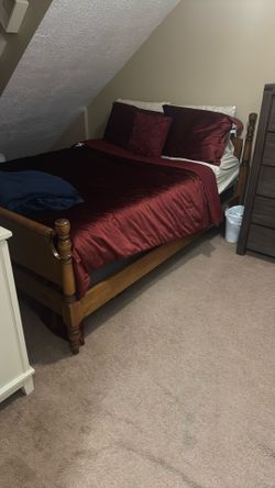 Full Size Bed With Box Spring( Mattress Not Included) 