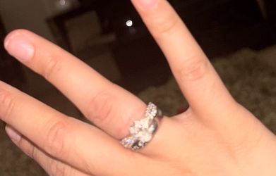 Oval ring