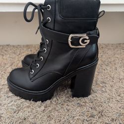 Guess boots 
