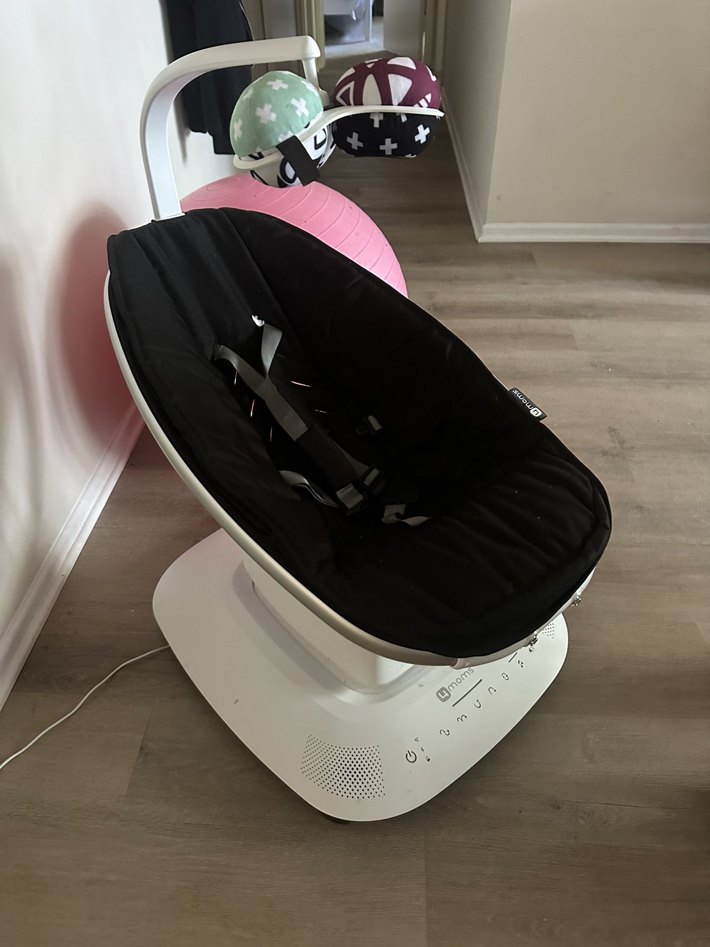 4moms MamaRoo Multi-Motion Baby Swing 
