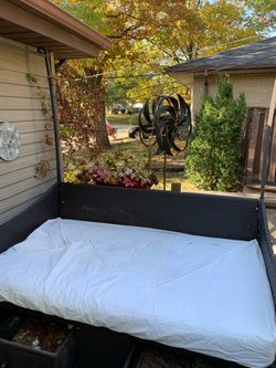 Hampton bay outdoor day bed