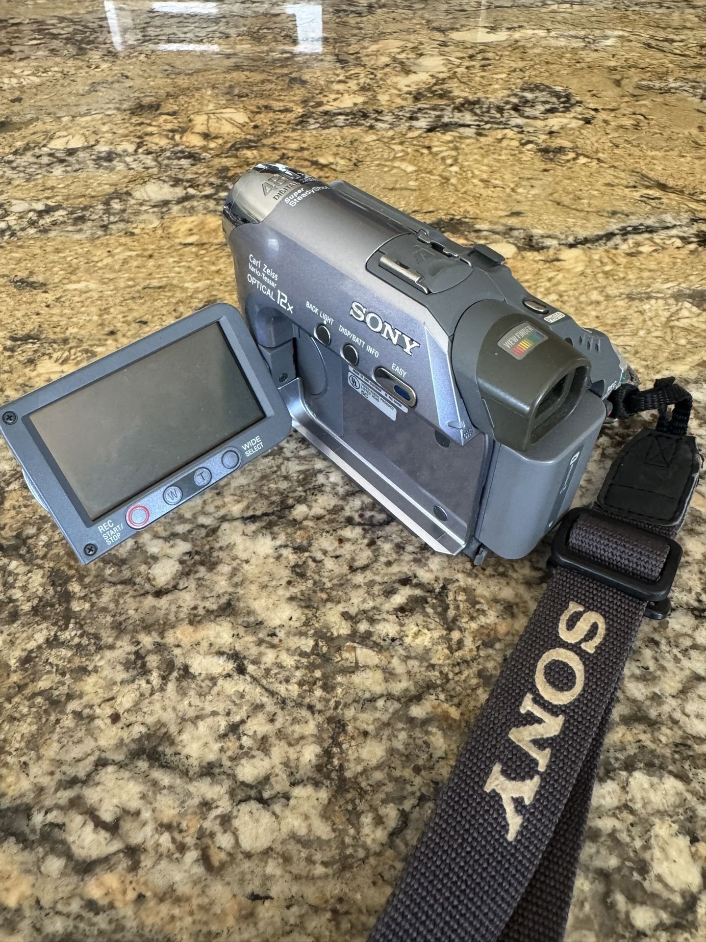 Sony DCR-HC42 MiniDV Camcorder Silver With 256mb SD