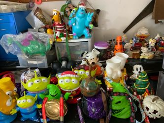 Disney park popcorn buckets and drink cups