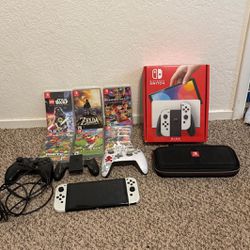 🔥🔥 OLED Handheld Console 64GB White Bundle W/ Games and Carry Cases good condition 