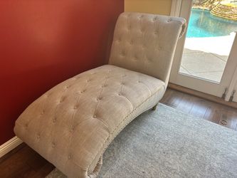 Tufted Chaise Lounge Chair