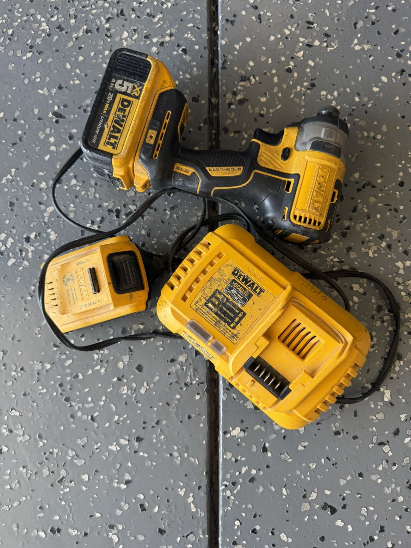 Dewalt Impact Driver With Two Batteries Everything works 