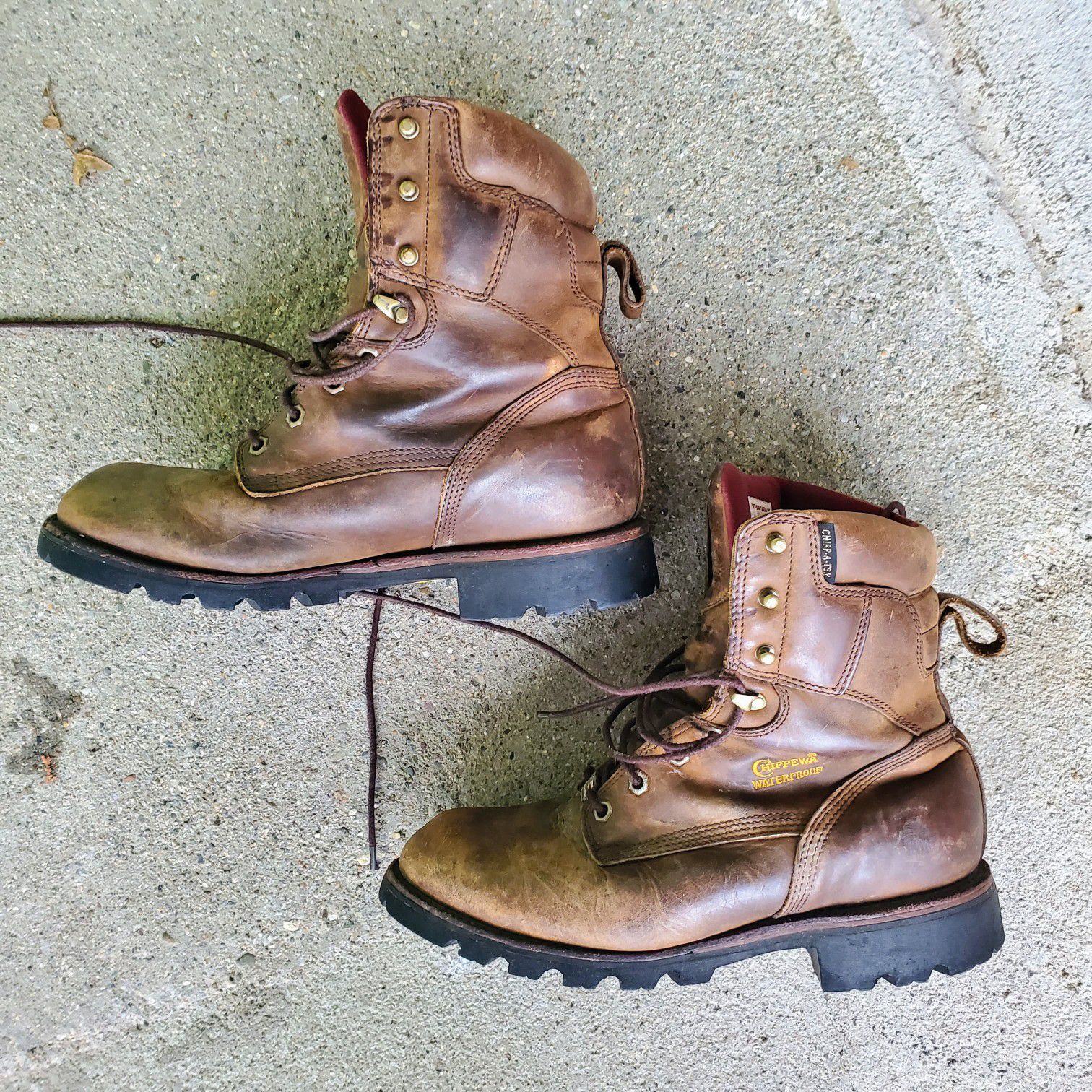 Chippewa waterproof insulated work boots. Men's size 9.5