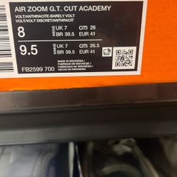 Selling Size 8 Air Zoom G.t Cut Academy Basketball Shoes