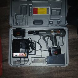 Senco Duraspin Autofeed Screw Gun Kit 