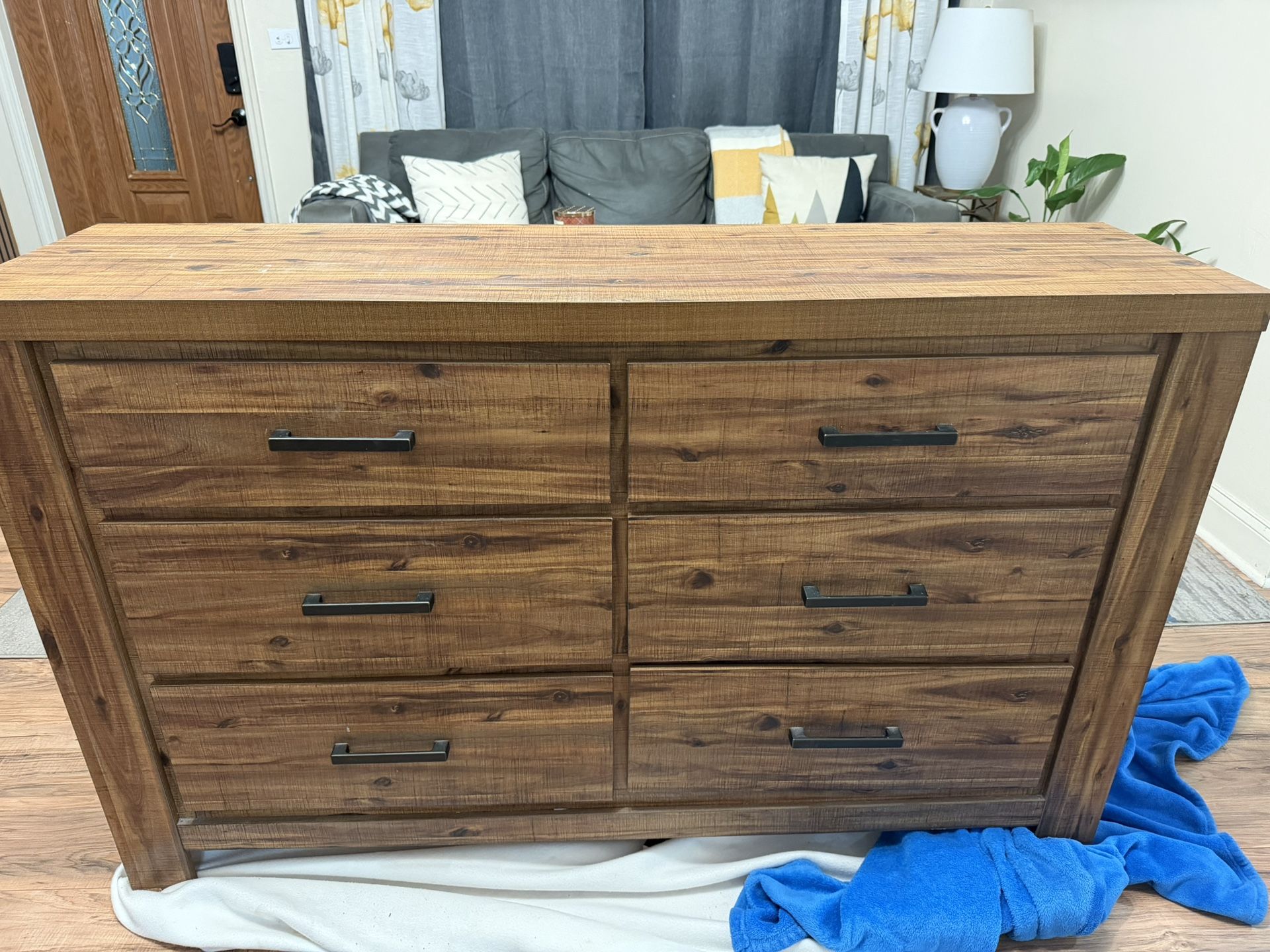 Dresser