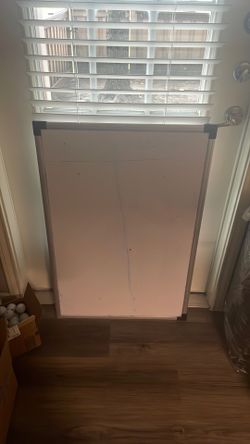 Dry erase board