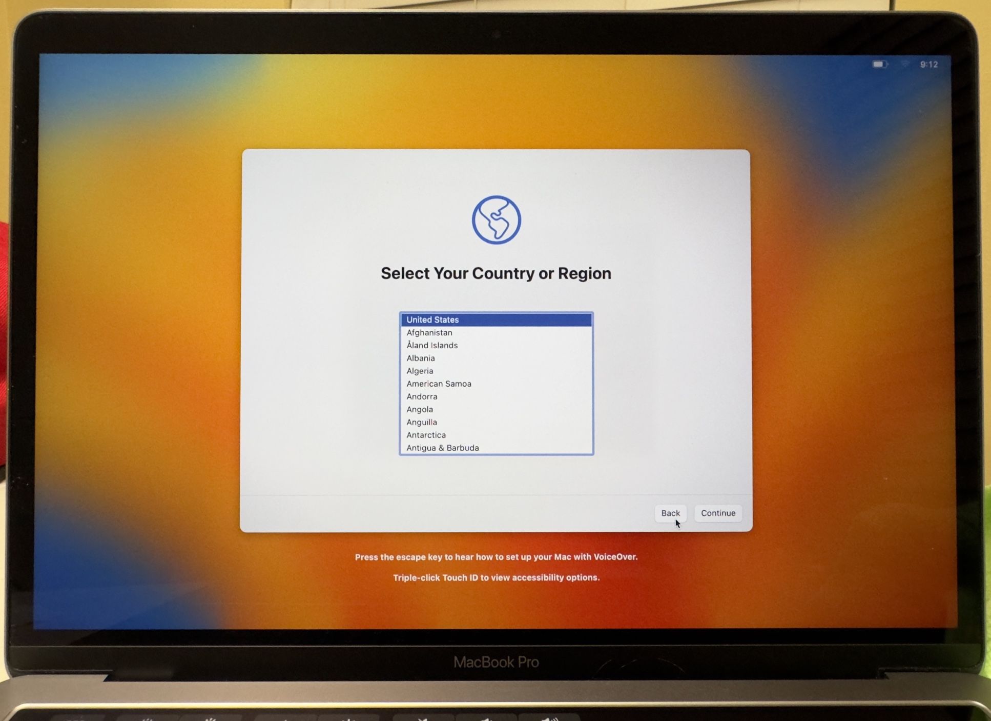 Apple MacBook Pro 13-inch (i5, 8GB RAM, 128GB SSD)
