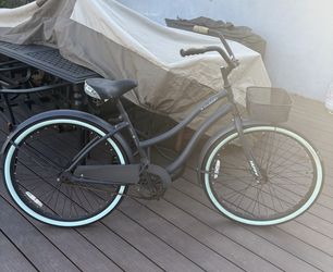 Huffy Cranbrook 26” Women’s Cruiser Bike