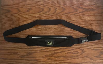 Amphipod Airflow Micro Stretch Expandable Running/Walking Adjustable Storage Belt