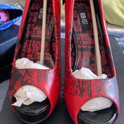 Iron fist Womans shoes One Pair Original in the box