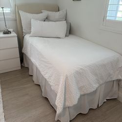 TWIN MATTRESS, BED FRAME/ HEADBOARD, & SHEETS 