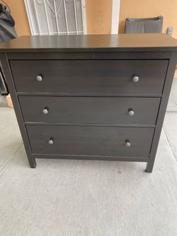 Dresser Ikea hemnes