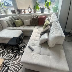 XL Sectional with Pullout and Ottoman