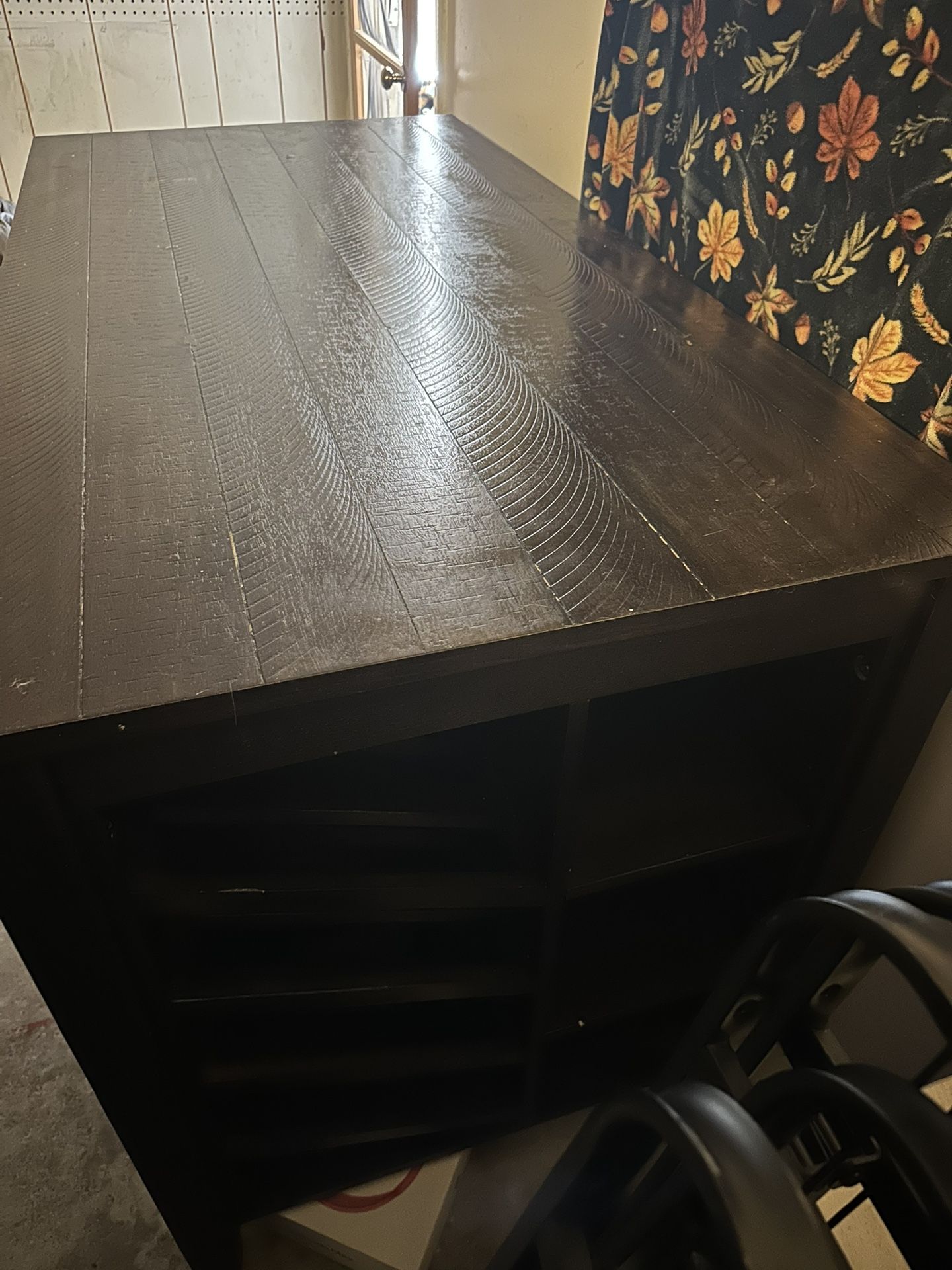 Draws Wine Rack Table With Chairs