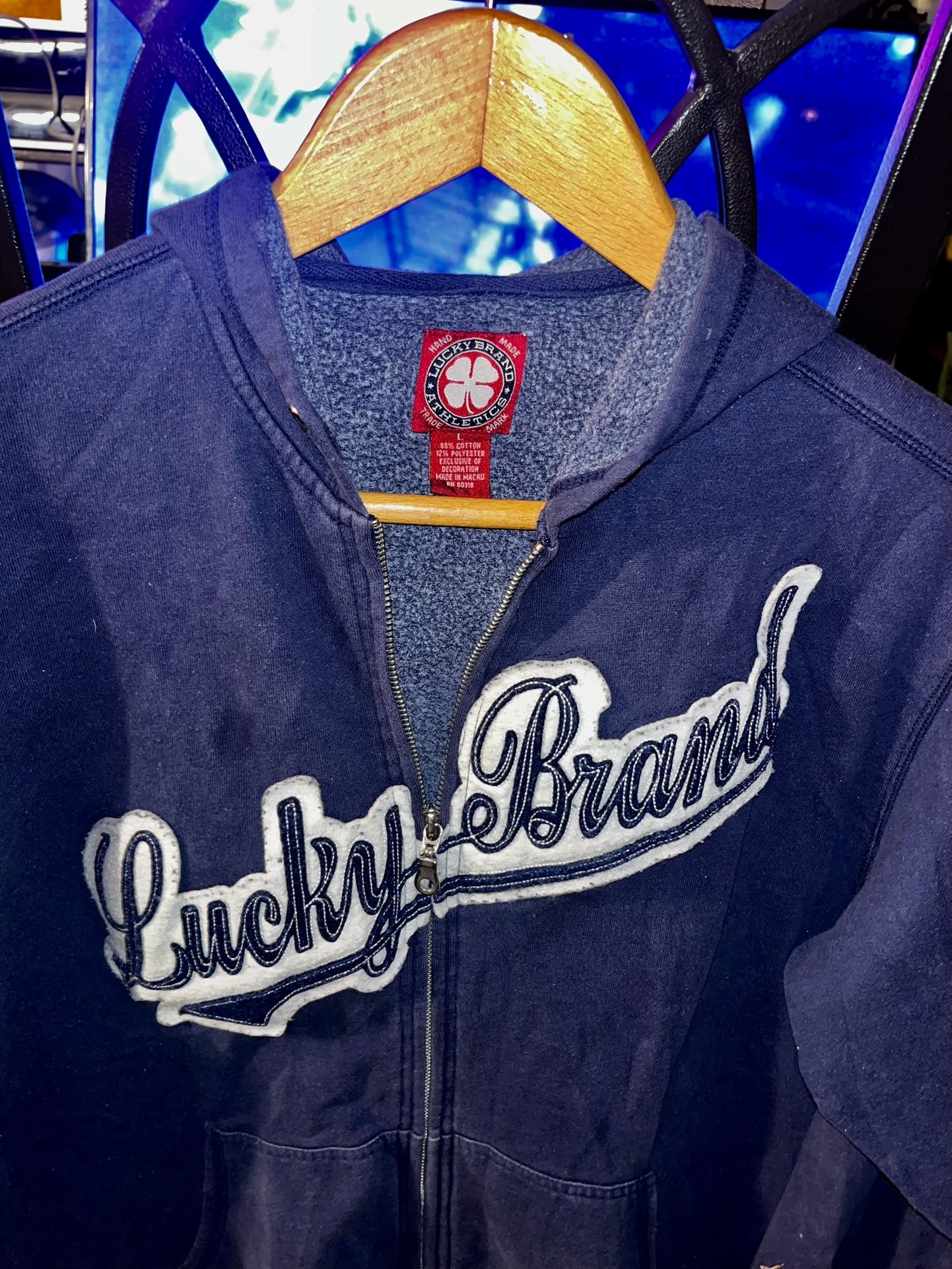 Preowned lucky brand hoodie sweatshirt. One small spot in front other than that it’s in good condition located Off lake mead and Simmons area asking $