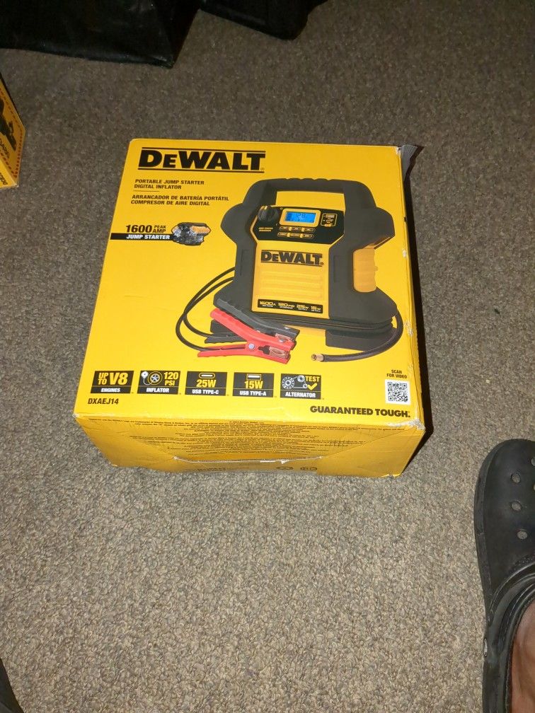 DeWalt Portable Jump Starter Digital Inflator