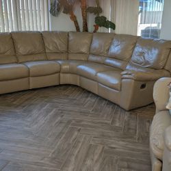 Natuzzi Leather Reclining Sectional