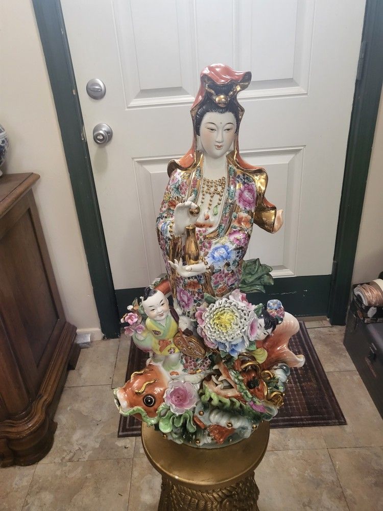 27" x 17" Hand painted statue of Chinese Buddha Goddess Guanyin, the Goddess of Compassion and Mercy, accompanied by her assistants