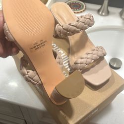 Size 7 Wedge/heel Shoe 