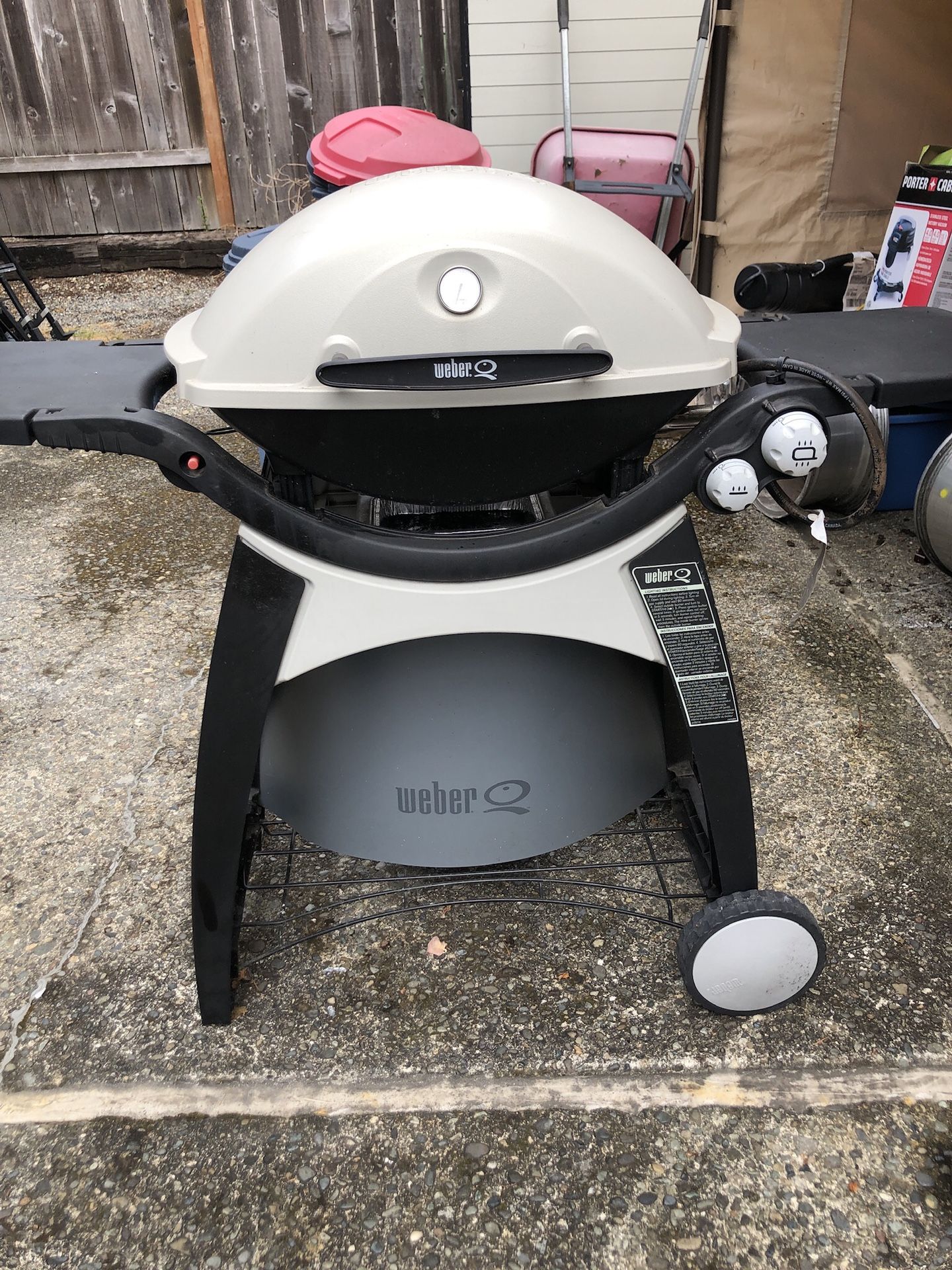 Weber grill propane model Q3200