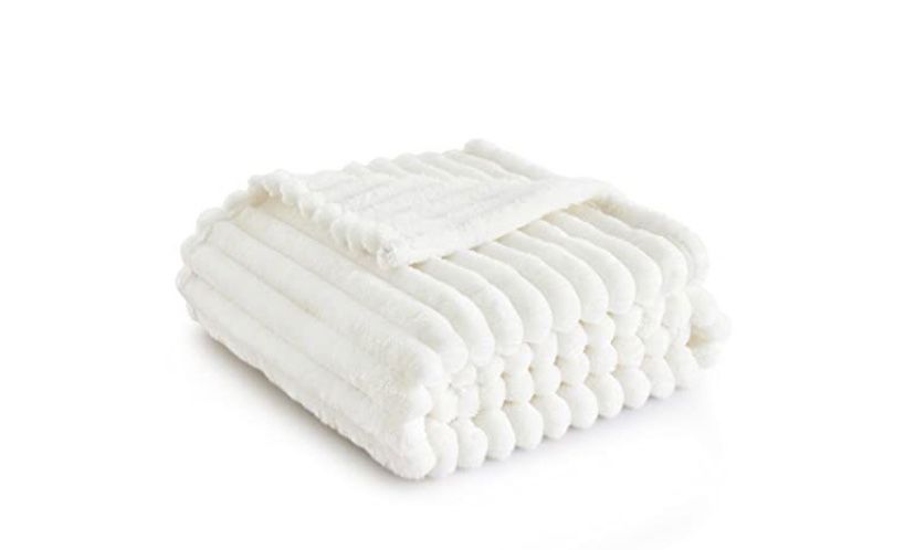 Bedsure White Throw Blanket for Couch - GentleSoft Cozy Blankets for Women, Cute Fleece Throws for Girls Dorm Graduation, Birthday Gifts for Women, Fa