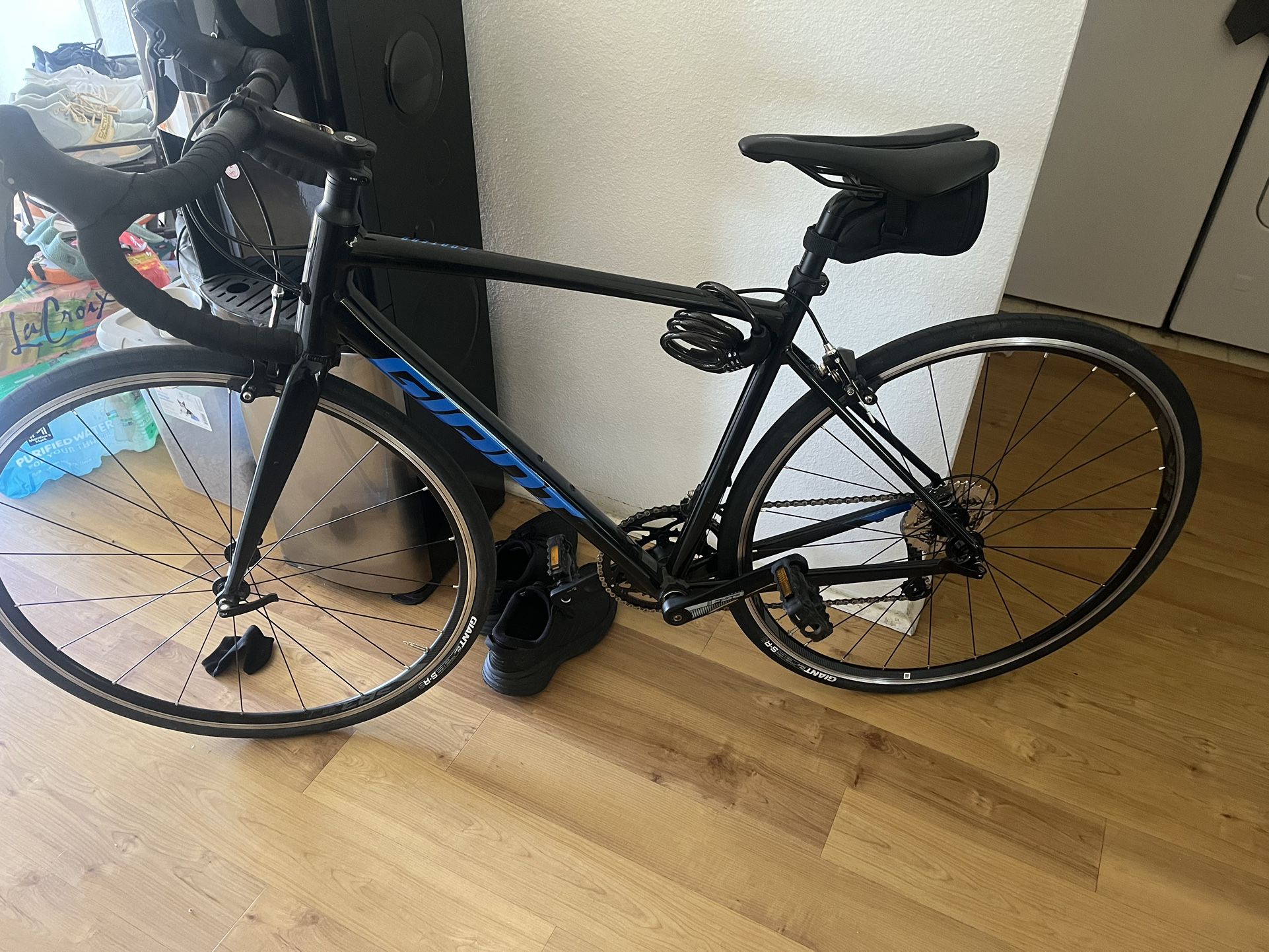 Giant Contend 3