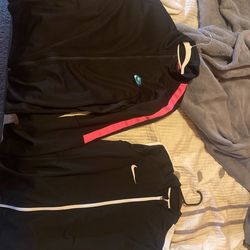 Nike Sweaters 
