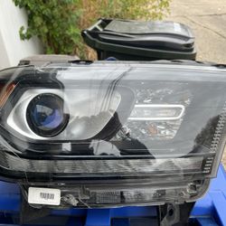 2019 Dodge Durango Passenger Headlight